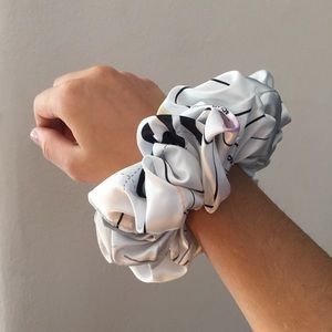 Glossier Holiday Scarf Scrunchie